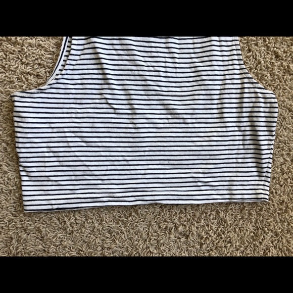 F21 soft stripe pattern crop top sz L - Picture 9 of 14